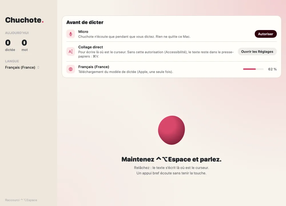 La carte « Avant de dicter » : autoriser le micro, ouvrir les réglages d'Accessibilité, modèle de langue en cours de téléchargement
